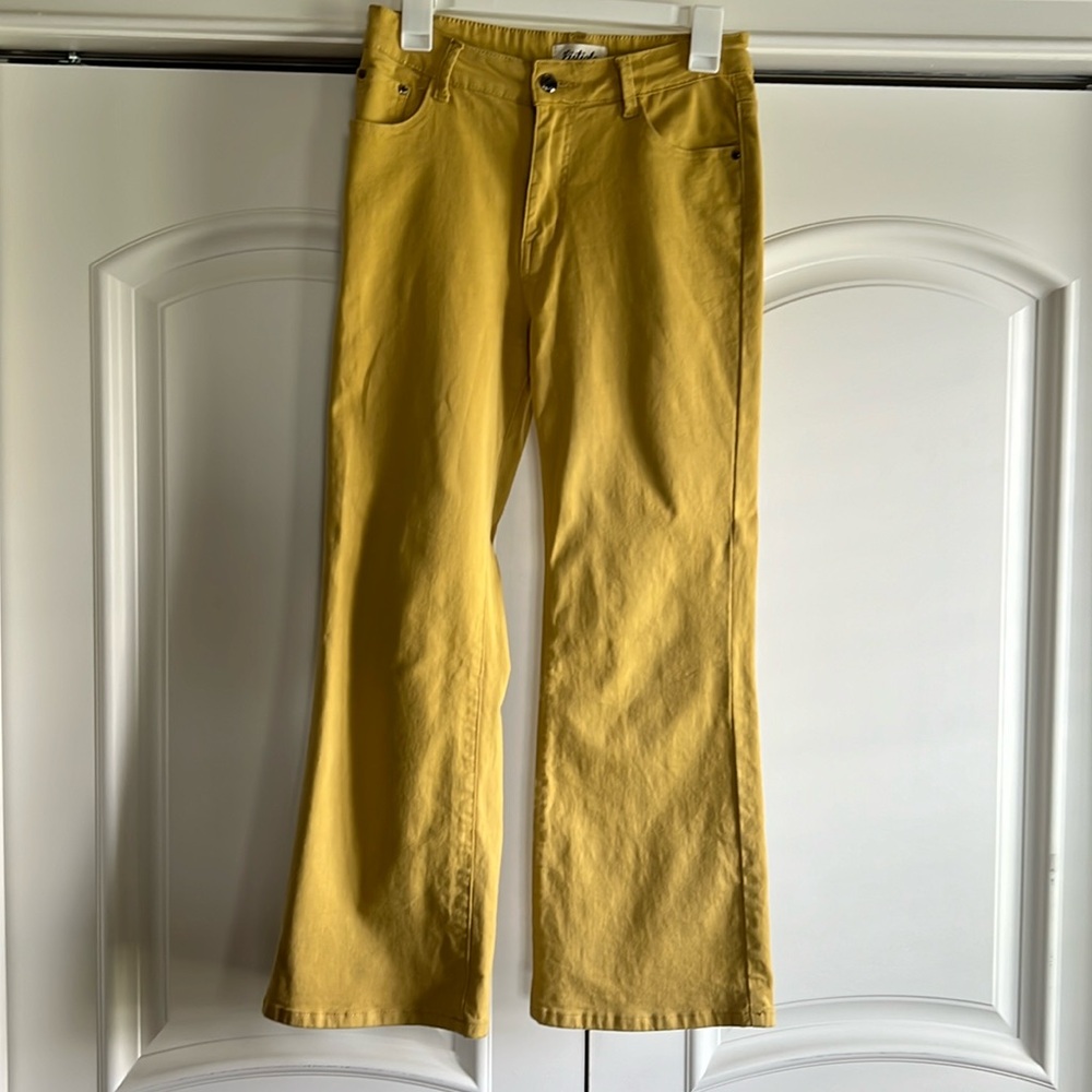 Women’s gold color jeans